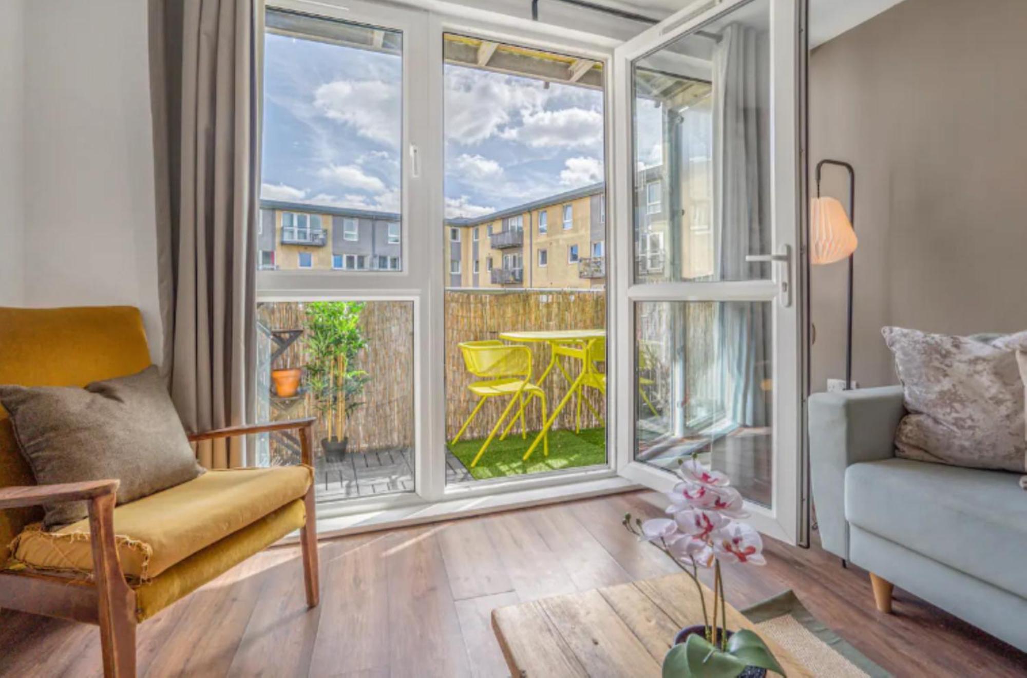 Oriental Suite 2 Bed 2 Bath Netflix And Free Parking, Games- Maihom バーミンガム エクステリア 写真