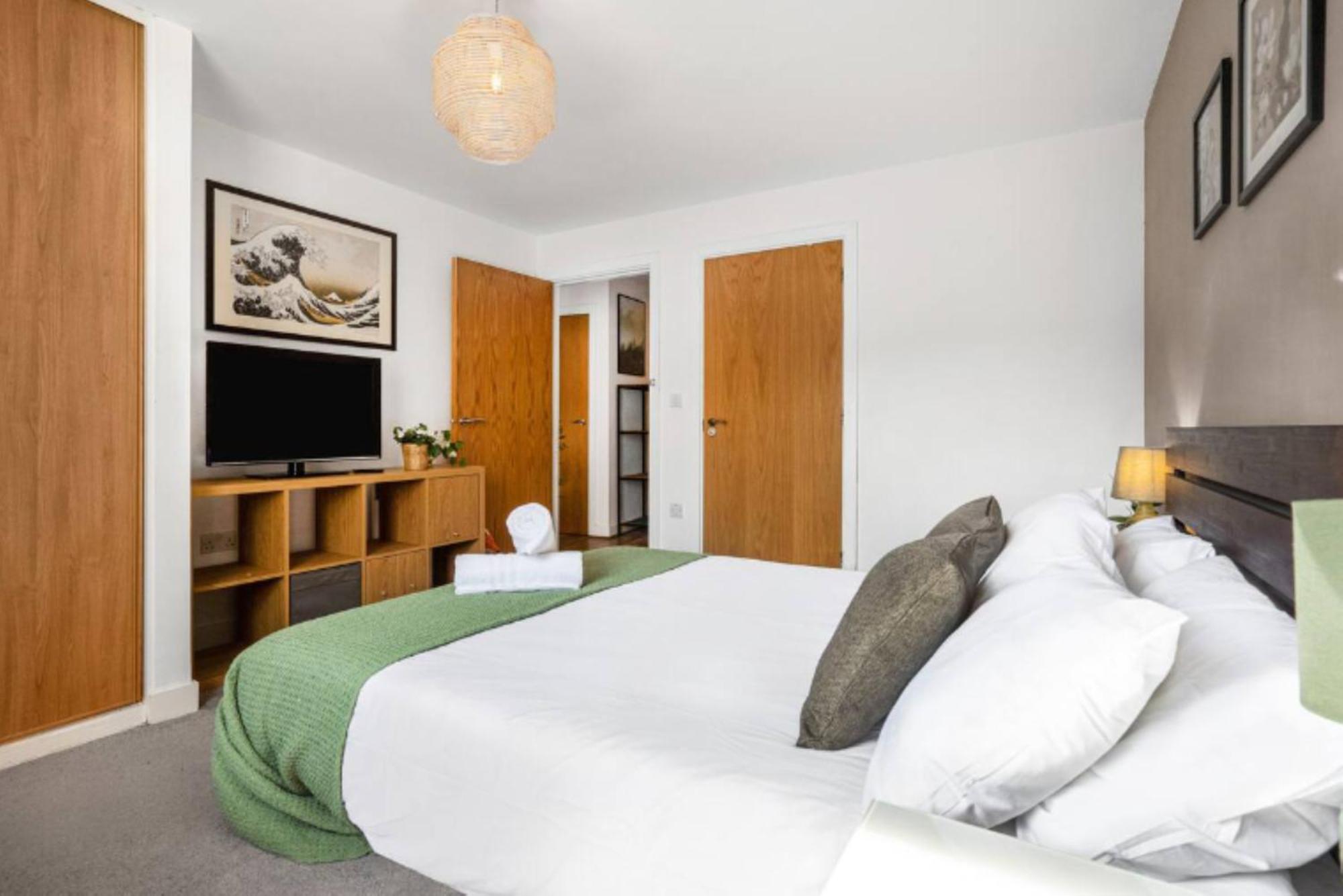 Oriental Suite 2 Bed 2 Bath Netflix And Free Parking, Games- Maihom バーミンガム エクステリア 写真