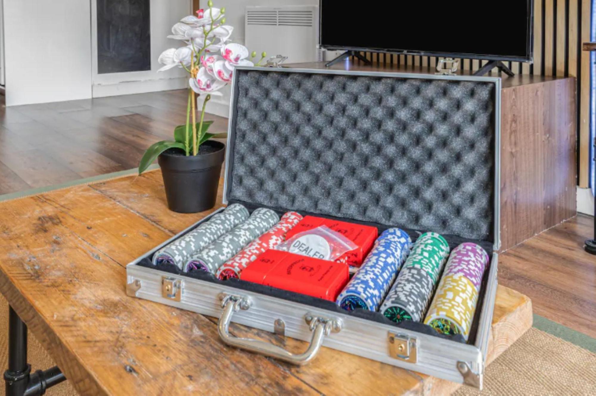 Oriental Suite 2 Bed 2 Bath Netflix And Free Parking, Games- Maihom バーミンガム エクステリア 写真