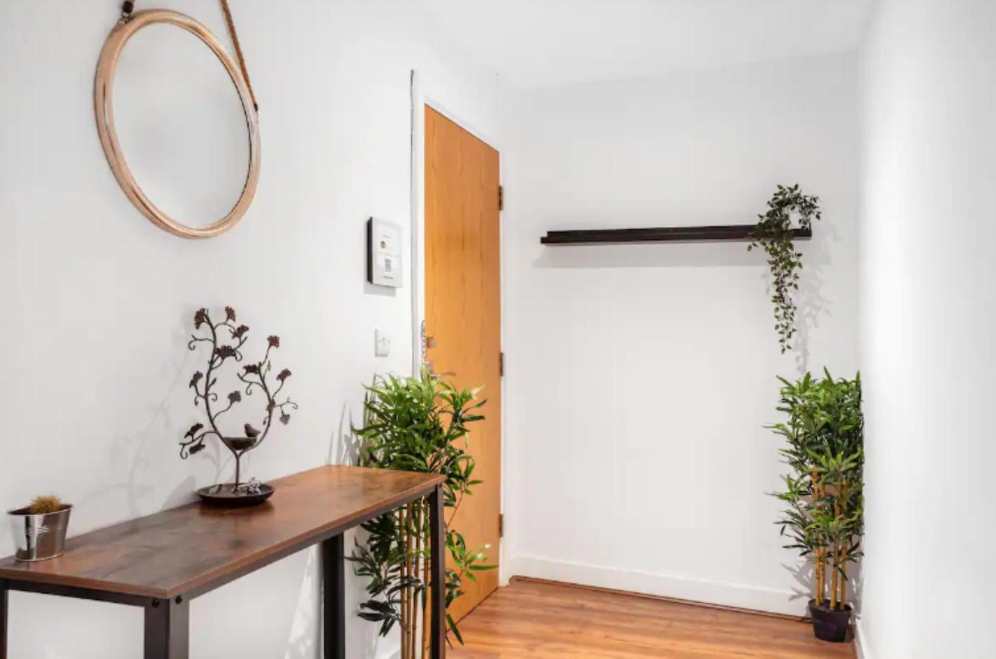 Oriental Suite 2 Bed 2 Bath Netflix And Free Parking, Games- Maihom バーミンガム エクステリア 写真